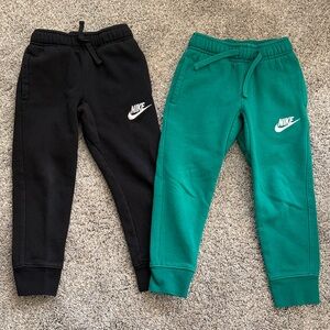 2 pairs of Nike Club fleece joggers